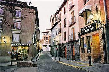 Hostal Lizana 2 Huesca Exterior foto
